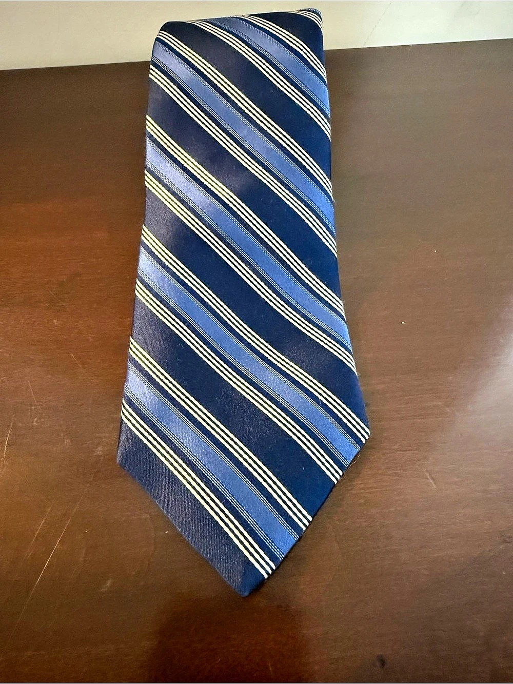 Brooks Brothers 346 Pure Silk Striped Tie in Blue & Navy NWT